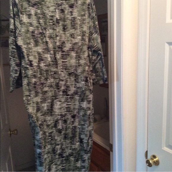 🌹Catherine's Curvy Collections 1X🌹 - Picture 5 of 6